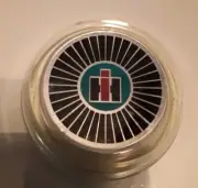 IH Cub Cadet steering wheel cap 102, 122, 123, 104, 105, 124, 125, 154, 185