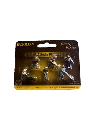 HO Scale Bachmann Scene Scapes Construction Workers #33105
