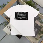 MAISON MARGIELA 馬吉拉 高品質新款MM6貼布刺繡數字字母圖案LOGO繡花 圓領休閒純棉短袖T恤男女同款