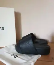 Y-3 YOHJI YAMAMOTO SLIDE SCHUHE GR.38 NEU