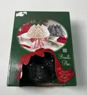 Nordic Ware Holiday Tree Bundt Cake Pan Mold Christmas Tree Cast Aluminum