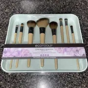 EcoTools Confidence In Bloom Makeup Brushes Kit 9 Pieces Beauty Kit