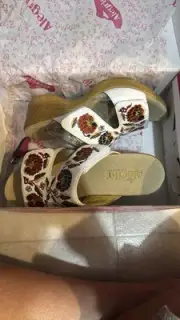 Alegria Linn Sandal Womens 8-8.5 White Leather Slides Floral Embroidered Wedge