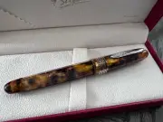 STIPULA ETRURIA FACETED WILD HONEY FOUNTAIN PEN .
