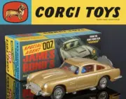 Corgi Re-Issue James Bond 007 Gold Aston Martin DB5 261 Exclusive Club Issue