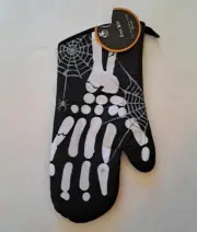 New Skeleton Hand Bone Halloween Oven Mitt Kitchen Linen Spider Web Autumn Decor