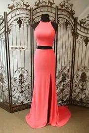 V650 SHERRI HILL 50784 SZ 2 CORAL $360 V FORMAL GOWN PROM ILLUSION PARTY DRESS