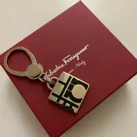 在飛比找PopChill優惠-[二手] 【salvatore ferragamo】近全新男