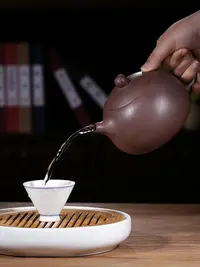 在飛比找Yahoo!奇摩拍賣優惠-大茶壺宜興紫砂壺家用大號球孔茶具名家全純手工大容量家用西施壺