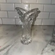 Mikasa Art Deco V-Shaped Clear Crystal Vase with Swirl Ribbed Design 8" tall