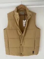 RM Williams Mens "Paddington" Padded Vest RRP $199.00 SIZE L, Sandstone Colour