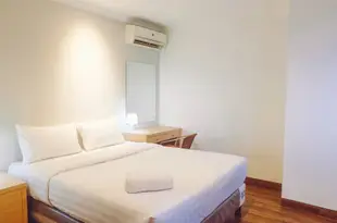 瑟娜楊 2 居公寓特拉威利奧酒店2 Bedroom Senayan Apartment by Travelio