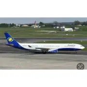 1:400 Phoenix RwandAir Airbus A330-300 Passenger Airplane Diecast Aircraft Model