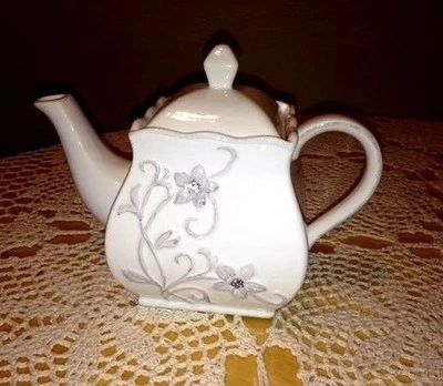 Fancy Elegant Rhinestones Teapot Ivory White Square Sparkling