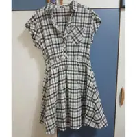 在飛比找蝦皮購物優惠-(٩( ᐛ )و yo) 極新 洋裝 衣服  chica 獨