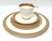 Mikasa HARROW 5 Piece Place Setting Gold Encrusted Bone China Japan