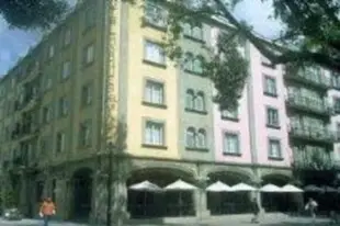 德爾巴列馬奎斯酒店
