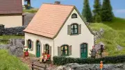 N Scale Buildings - 63608 - Small Detached House - Kit