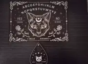ouija board decoración de gato
