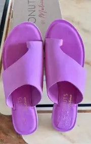 Coconuts Brand New Sandals Size 9 Hot Pink Genuine Suede Flat Sandals Toe Loop