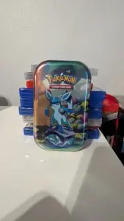 Pokémon TCG: Scarlet & Violet - Prismatic Evolutions Mini Tin Glaceon