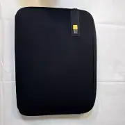Logic Padded iPad Or Tablet Sleeve, With Sturdy zip lock.