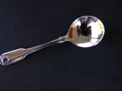 12 GENUINE ONEIDA CLASSIC SHELL BOUILLON SPOONS 18/10 S/S FREE SHIPPING