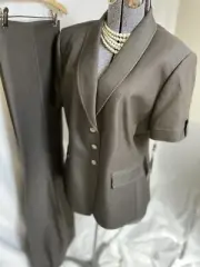 NEW Tahari ASL Pant Suit Size 18 Two Piece Set 38X32 Modern Pockets Executive