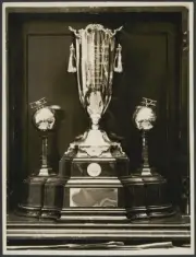 MacRobertson Air Race trophy 1934 AVIATION OLD PHOTO