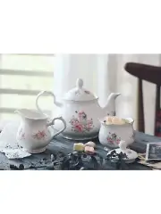 Fine china vintage rose teapot and creamer set (Teapot and creamer set)