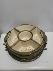 TEMPTATIONS OLD WORLD Green CHIP DIP/CASSEROLE DISH & CADDY &LIDS 3 Qt.