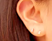 16G GOLD TITANIUM THREADLESS Push In Rectangular CZ Ear Tragus Helix Labret Ring