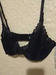 Urban Outfitters Out From Under Lasercut Scallop Underwire Black Bra 34B NWT