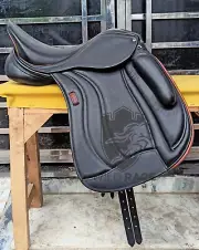 WILDRACE Leather English Dressage Saddle / Changeable gullets
