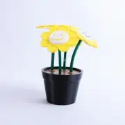Cute Daisy Smiley Face Flowers! Set of 4 Daisy's with Pot!