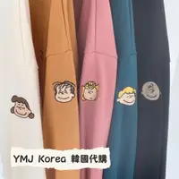 在飛比找蝦皮購物優惠-現貨【YMJ韓國代購】正韓史奴比刺繡款上衣 史奴比大學T 史