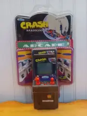 Crash Bandicoot 1999 Manley Toy Quest Classic Arcade Electronic LCD Game New NOS