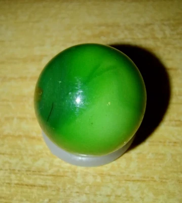 VTG. SCARCE Vitro Agate Sour Lime Pale Light Green Brushed Patch 5/8" Marble HTF