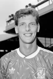 Gary Gillespie Of Liverpool At Anfield 1989 OLD PHOTO
