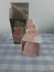Vintage NOS Elizabethan Avon Fashion Figurine "Moonwind" Perfume/Cologne