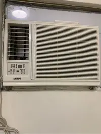 在飛比找Yahoo!奇摩拍賣優惠-聲寶窗型冷氣機，一噸2.2kw,220V,需自行拆運，功能正