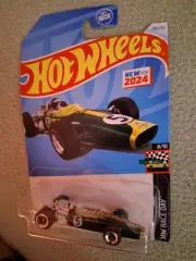 Hot Wheels '67 LOTUS TYPE 49 F1 Car No. 5 188/250 HW RACE DAY Series 2024