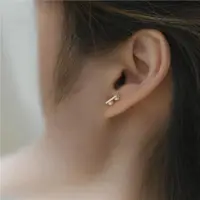 在飛比找ETMall東森購物網優惠-輕奢珍珠耳釘耳環女高級氣質黃金
