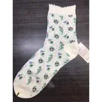 在飛比找蝦皮購物優惠-日本🇯🇵現貨 靴下屋 透氣菱格紋花花短襪
