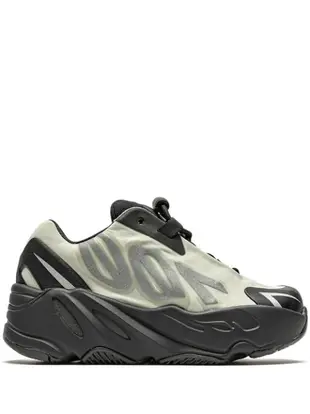 Yeezy Boost 700 MNVN sneakers