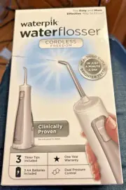 Waterpik Cordless Freedom Water Flosser, White WF-03 Portable Travel NIB