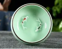 在飛比找Yahoo!奇摩拍賣優惠-浮雕雙魚小三腳茶杯 梅子青(綠) 羅漢杯 6x3cm雙魚杯 