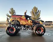 GRAVE DIGGER FIRE MONSTER TRUCK CLOSE UP SHOT 8x10 Glossy Photo #L7