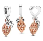 ONE Pandora 2020 Limited Edition Holiday Charm 789170C01
