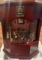 Thomas Pacconi Classic Victorian Christmas Music Box 6 Disk TPC-MB-401 Brand New